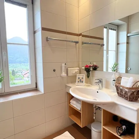 Gaestezimmer Karolina * Doelsach