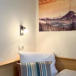 Penzion Gaestezimmer Karolina *