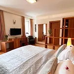 Penzion Gaestezimmer Karolina *